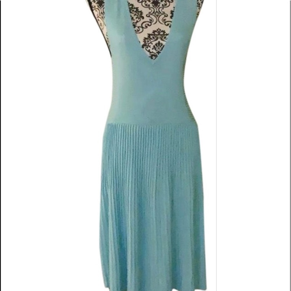 ❤️❤️SALE💜NWT💙SLEEVELESS PLEATED DRESS💚💚